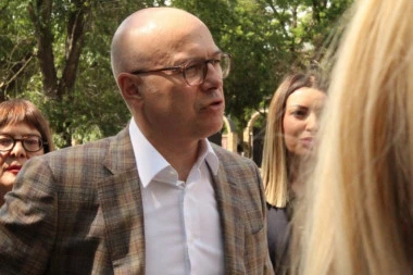 OVO VIŠE NIJE POLITIKA, VEĆ OTVORENI POZIV NA NASILJE! Vučević osudio pretnje na društvenim mrežama