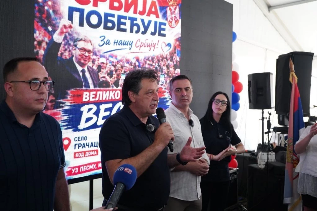 SJAJAN DAN U GRAČACU: Više od 1.500 ljudi uz Srbiju koja pobeđuje (FOTO)