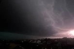 POTOP U BEOGRADU! RHMZ otkrio do kada će nas URNISATI NEVREME! (VIDEO)