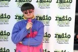 BIVŠA SE OPROSTILA OD POGINULOG PEVAČA! Svet muzike zavijen u CRNO: Potpuno sam slomljena!