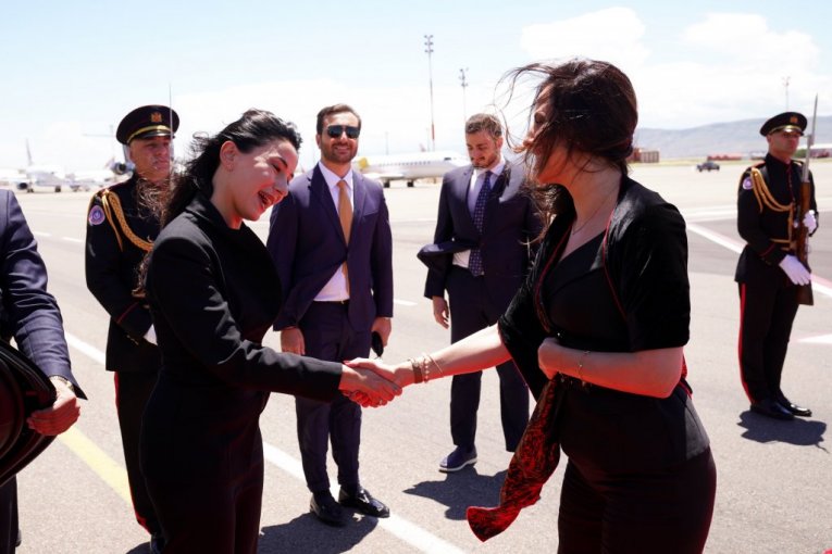 Vučić stigao u Gruziju