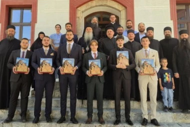 STASAVA NOVI NARAŠTAJ SRPSKIH BOGOSLOVA: Jedanaesta generacija maturanata Prizrenske bogoslovije završila školovanje