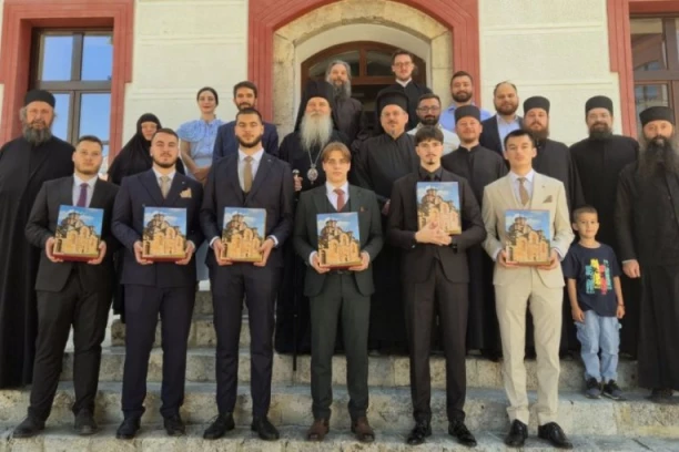 STASAVA NOVI NARAŠTAJ SRPSKIH BOGOSLOVA: Jedanaesta generacija maturanata Prizrenske bogoslovije završila školovanje