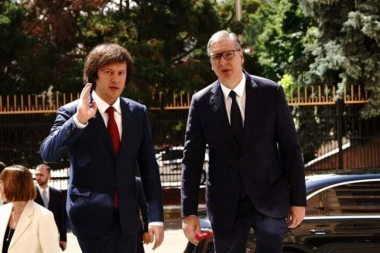 "SNAŽNIJE POLITIČKO RAZUMEVANJE I PRIJATELJSTVO.." Vučić se sastao sa premijerom Gruzije Kobahidzeom u Tbilisiju