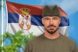 RIKI MARTIN KUPIO ŠAJKAČU I SRPSKU ZASTAVU: S decom obišao našu prestonicu: O, Beograde, prelep si! (FOTO)