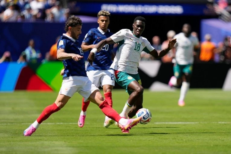 FRANCUSKA - SENEGAL: Apsolutni favorit plače od sreće što ne gubi!