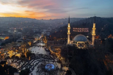 DANAS ZA MUSLIMANE POČINJE NOVA 1448. GODINA: Sećanje na Hidžru, prekretnicu koja je promenila tok istorije islama