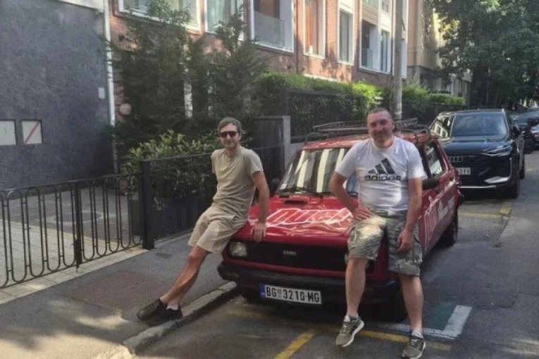 ČAK MU SE DESILA I FILMSKA PLJAČKA! Prešao 7. 000 kilometara u "Stojadinu" za malog Viktora - Na cilju ga dočekao pakao!