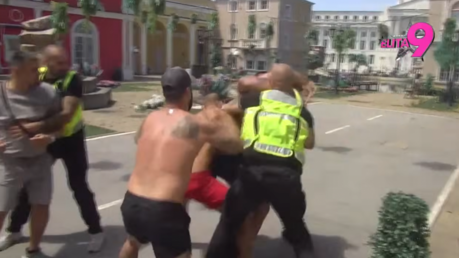 JEZIVE SCENE NAKON KAZNE VELIKOG ŠEFA: Razjareni Viktor obišao obezbeđenje da UDARI Boru, Mina zapomaže na sav glas! (VIDEO)