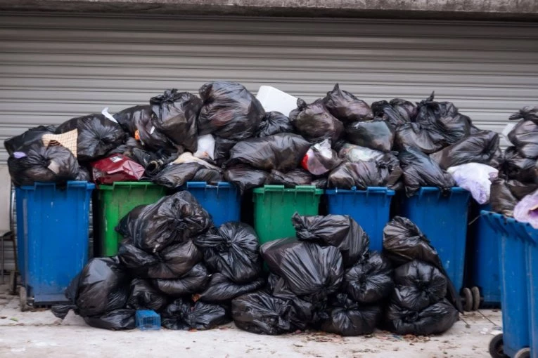 OVAJ GRAD U SRBIJI GUŠI SE U SMEĆU! Hitno uvedena vanredna situacija - OZBILJNO UGROŽENO ZDRAVLJE LJUDI!