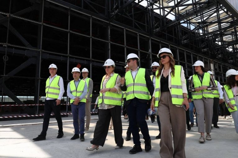 PREDSTAVLJEN NAPREDAK RADOVA NA GRADILIŠTU EKSPO 2027 BEOGRAD I KONCEPT PAVILJONA - SRPSKA KUĆA: U susret Ekspu predstavnici opština u Srbiji obišli Ekspo 2027 kompleks