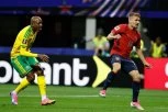 NI ČEŠKA, NI JUŽNA AFRIKA NEĆE KUĆI! Najmalerozniji fudbaler na svetu bio ubeđen da poslao svoje u drugu fazu, a onda... (VIDEO)