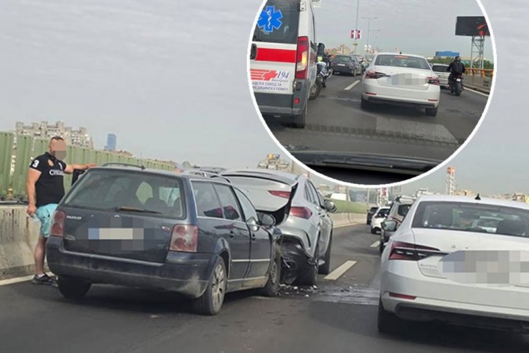 ДТП с участием трех автомобилей на мосту Газела в Белграде
