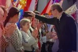 "ŽELIMO DA BUDEMO UJEDINJENI U LJUBAVI PREMA SRBIJI..."  Predsednik Vučić poslao ključnu poruku svim građanima!