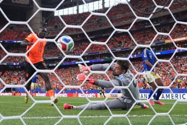 HOLANDIJA - ŠVEDSKA: Nestvaran meč, još jedan gol, ima li kraja?! (VIDEO)
