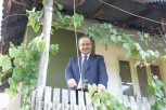 "ODAVDE JE SVE POČELO!" Ministar Dačić posetio rodnu kuću svoga oca i dede - TO JE MOJA POSTOJBINA! (FOTO, VIDEO)
