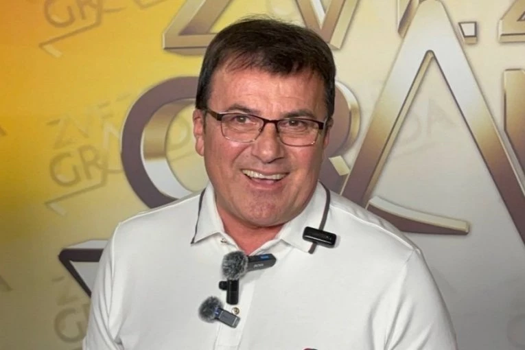 MIKICA GAČIĆ JOŠ UVEK NIJE UPOZNAO TRUDNU SNAJKU: Iz novina saznao za pol unučeta: Goga i deca su kod nas... (VIDEO)