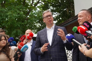 "NEMA VEĆE OBAVEZE NI ČASTI NEGO DA RADIM ZA SRBIJU!" Vučić poslao jaku poruku - Naredne dane provešću u razgovoru s ljudima! (VIDEO)