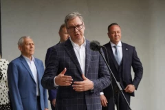 POLA VEKA NIKO U NJU NIJE ULOŽIO NI DINARA, OGRADA SAMO ŠTO NE PADNE": Evo kako izgleda pruga o kojoj je Vučić danas pričao (VIDEO)