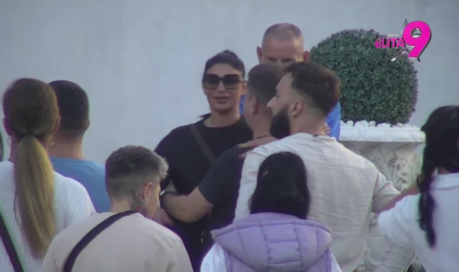 STRAVIČNE VESTI ZA UČESNICU "ELITE" - VODITELJ UNEO ŠOK-INFORMACIJU! Hitno zaustavljen program na Pinku, uključila se i Dušica!