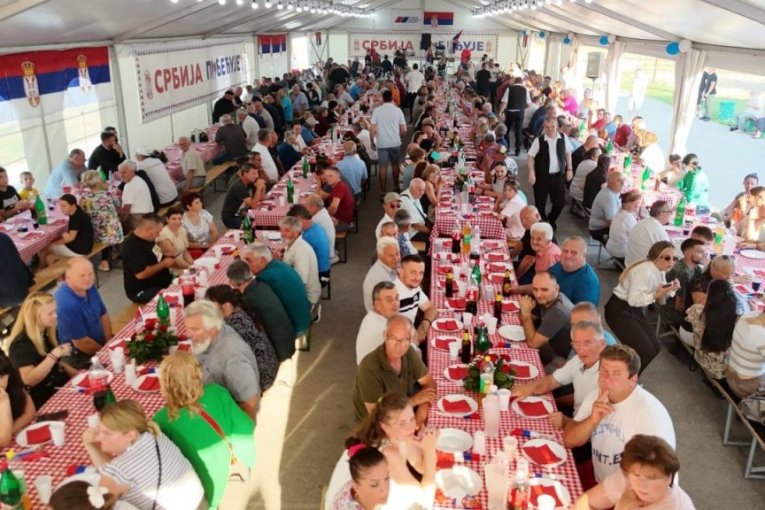 Narodno veselje u organizaciji SNS Šid