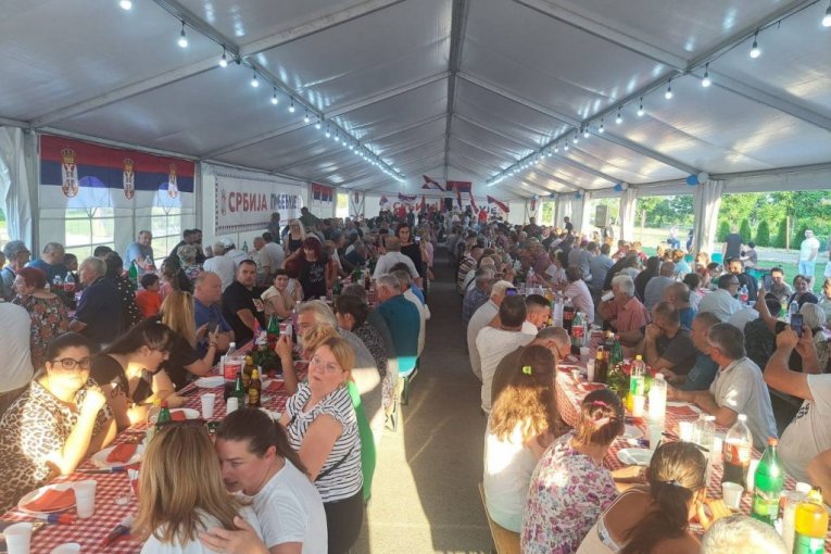 Narodno veselje u organizaciji SNS Šid