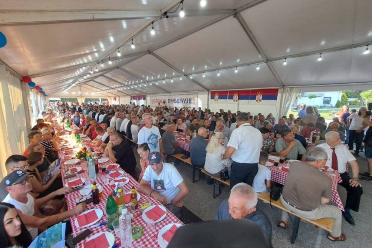 Narodno veselje u organizaciji SNS Šid