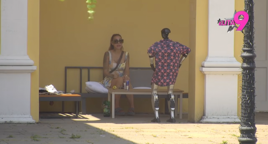 LUKA ULAZI U "ELITU 10" BEZ TRUDNE ANITE!? Isplivala ŠOK-informacija! Učesnici bruje o Stanojlovićki i njenom dečku! (VIDEO)