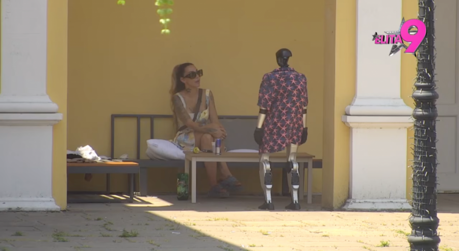 LUKA ULAZI U "ELITU 10" BEZ TRUDNE ANITE!? Isplivala ŠOK-informacija! Učesnici bruje o Stanojlovićki i njenom dečku! (VIDEO)