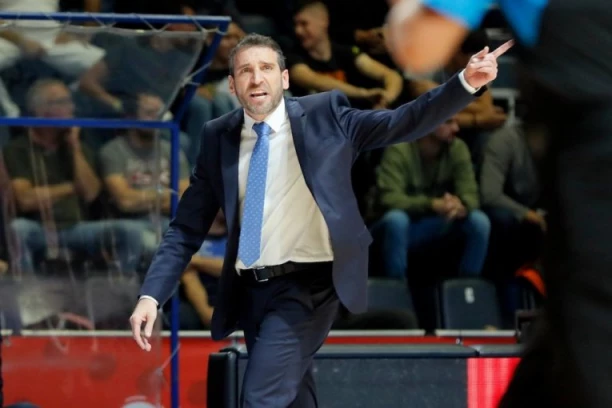 PRVI PLANOVI IBONA NAVARA: Evo zašto je baš sada trener Crvene zvezde došao u Beograd (FOTO)