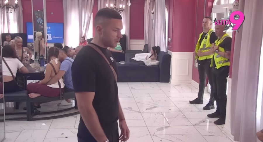 ASMIN IZGOREO OD LJUBOMORE: Anđelo uradio nedozvoljeno - MAJI MARINKOVIĆ SLEDI PAKAO! (VIDEO)