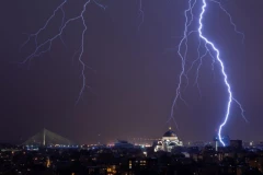 UPOZORENJE RHMZ: U naredna dva sata u ove delove Srbije stiže NEVREME