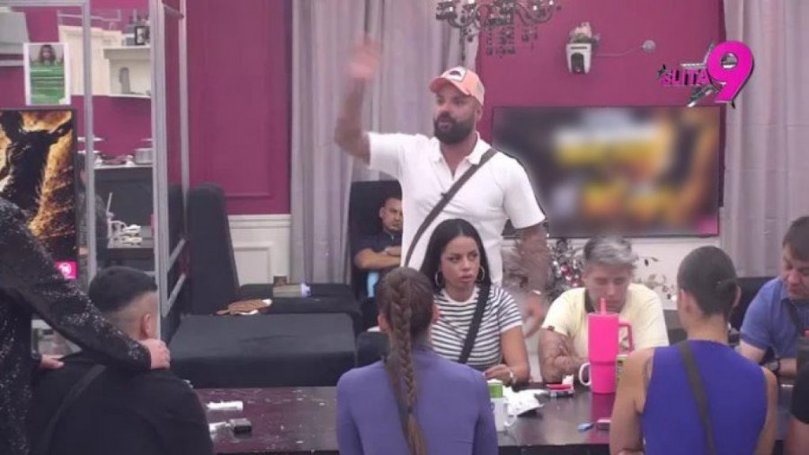 AFERA "PAŠTETA": Trudnoj Aniti će POZLITI, saznalo se za Maju i Luku - ovako je Asmin REAGOVAO! (VIDEO)