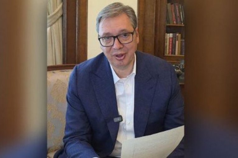 VUČIĆ JE POKAZAO PRVI GLASAČKI LISTIĆ! Predsednik se obratio građanima, otkrio je šta je ponuđeno na papiru kojim ćemo odrediti PRIORITETE 27. juna (VIDEO)