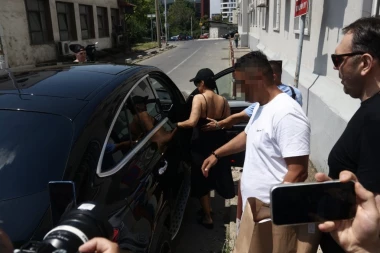 PROCURIO SNIMAK MINE KOSTIĆ IZ TELEFONA: Kasper je KRIŠOM snimao, sve obelodanjeno u javnost, pogledajte OVU SCENU!