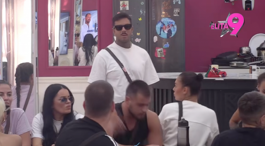 ANELI DOŽIVELA PONIŽENJE VEKA: Muk za crnim stolom (VIDEO)