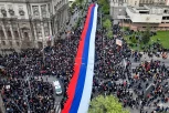 "RADILI SMO ZA SRBIJU, UMOR NISMO OSEĆALI!" Žena koja je šila najveću trobojku ikad: Bila nam je čast, zadovoljstvo i privilegija