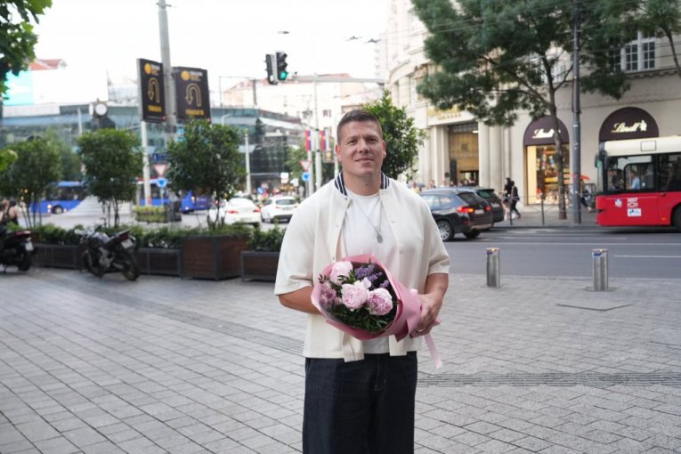 Sloba Radanović, pevač
