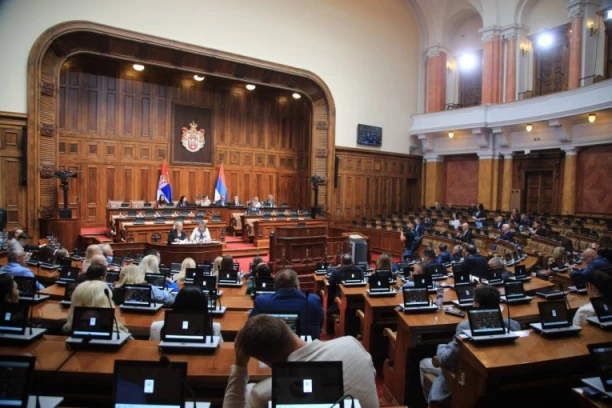 Sednica o nepoverenju Vladi zakazana za ponedeljak: Evo šta je još na dnevnom redu