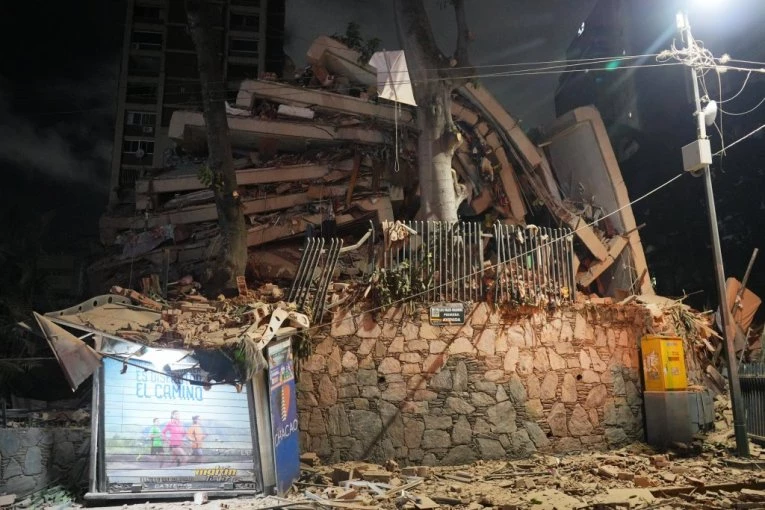 PROGLAŠENA ZONA KATASTROFE! Potpuni UŽAS u Venecueli nakon STRAVIČNIH zemljotresa - SNIMCI OBILAZE SVET I LEDE KRV U ŽILAMA! (FOTO, VIDEO)
