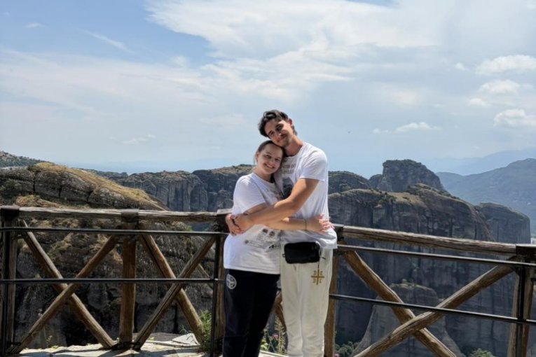 Student Dušan Vasiljević prešao pešice više od 680 kilometara do manastira na Meteorima