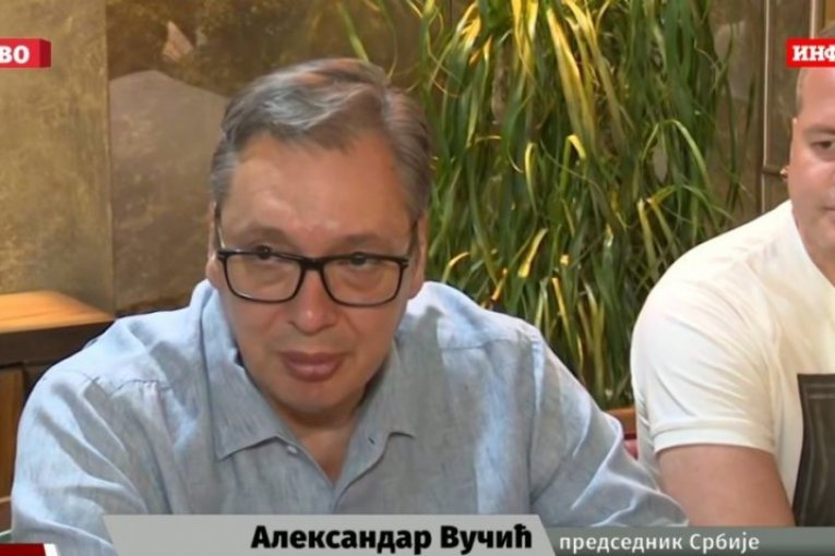 "U SUBOTU ĆEMO OTKRITI POD KOJIM IMENOM IZLAZIMO NA IZBORE!" Vučić u Inđiji razgovara sa građanima koji pešače ka Beogradu na skup!