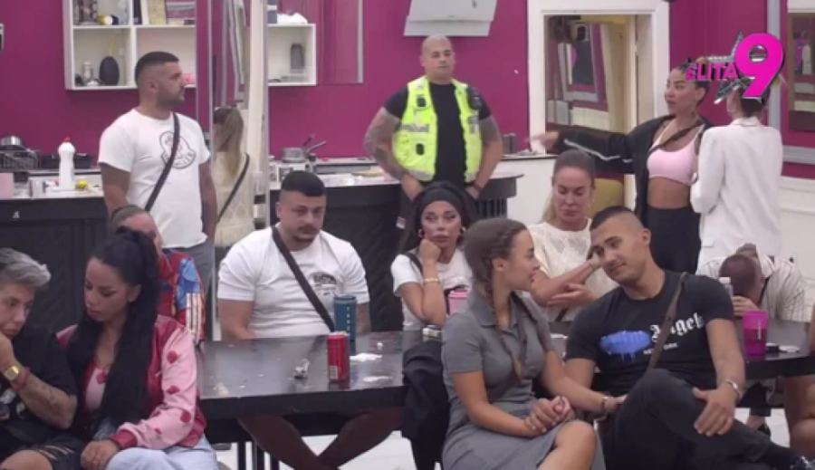 ZA OVO BI ANELI I ASMINU MOMENTALNO ODUZELI DETE - DRAMA U "ELITI": Uživo na Pinku saopštene uznemirujuće vesti o Nori!