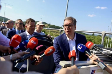 "DA SU DANAS IZBORI, NAMA NE BI BILO LAKO, ALI DRUGIMA BI BILO MNOGO TEŽE!" Vučić komentarisao novo istraživanje rejtinga stranaka!