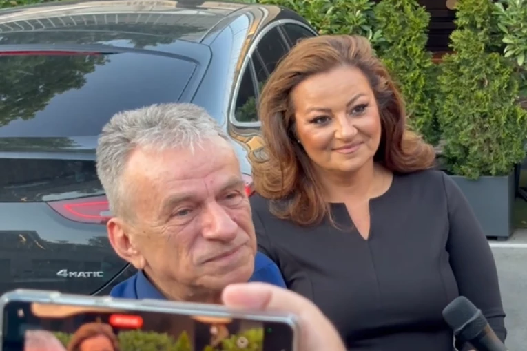 JOŠ NISAM ZAPALILA SVEĆU SAŠI POPOVIĆU... Anicu Milenković deca prvi put gledaju na VELIKOM KONCERTU, otvorila dušu pred nastup! (VIDEO)