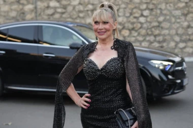GOLIŠAVA SUZANA JOVANOVIĆ: Sašina udovica u MINI BIKINIJU, pokazala IZVAJANO TELO, ovo je JEDINA slika u kupaćem!
