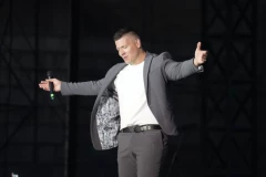 PREKINUO NASTUP ZBOG LJUBAVI! Sloba Radanović usred koncerta u Budvi uradio OVO - Cela diskoteka EKSPLODIRALA OD ODUŠEVLJENJA!