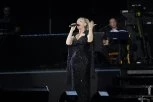 CELA SRBIJA U SUZAMA! Suzana Jovanović posle SMRTI Saše Popovića stala na binu, doživela EMOTIVNI SLOM!