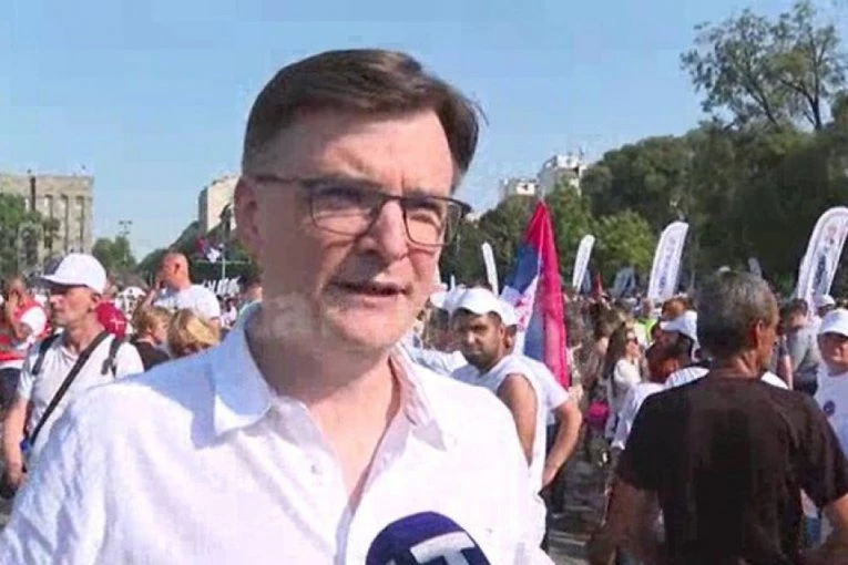 MILENKO JOVANOV: Na skupu Srbija jedna porodica samo poruke jedinstva i očuvanja porodice