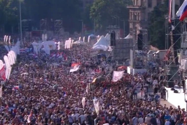UPAMTITE OVAJ BROJ! 207.000 građana i 2.600 bajkera ispred Narodne skupštine! SKUP "SRBIJA JEDNA PORODICA" UŠAO JE U ISTORIJU! (VIDEO)